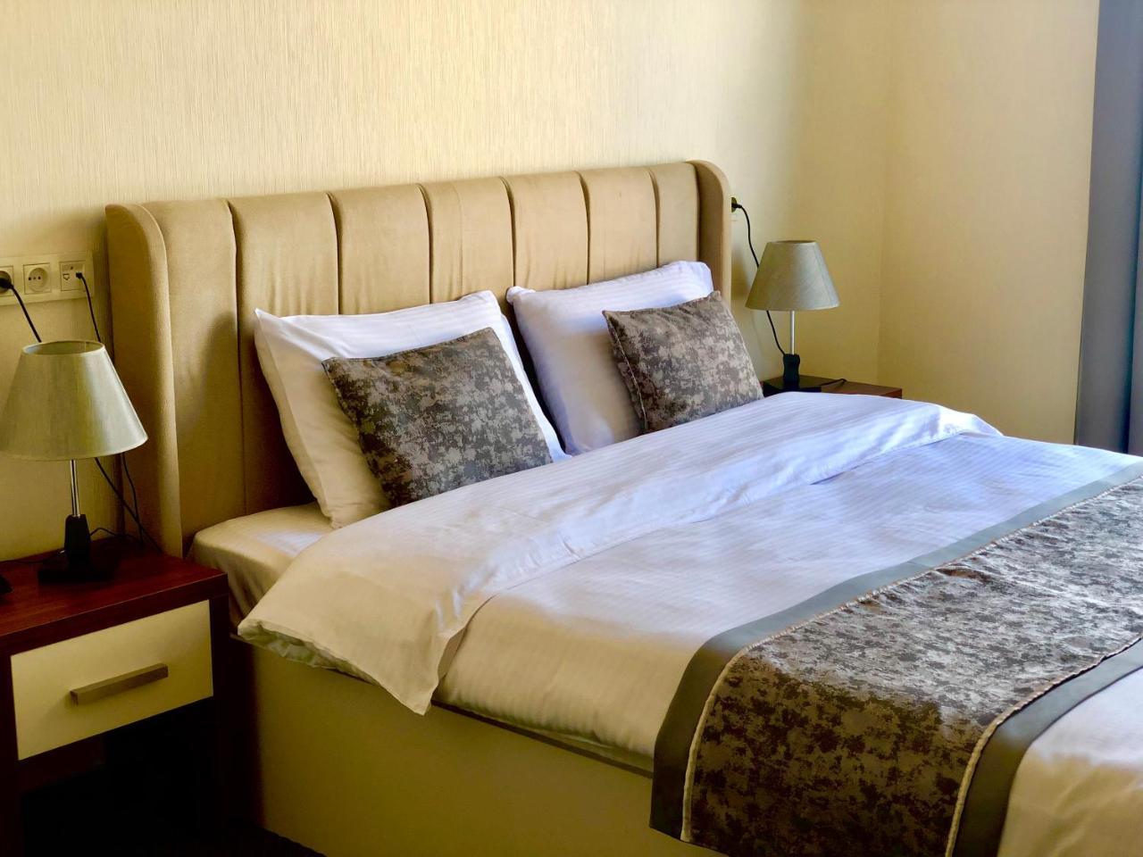 Tbili Hotel Тбілісі Екстер'єр фото