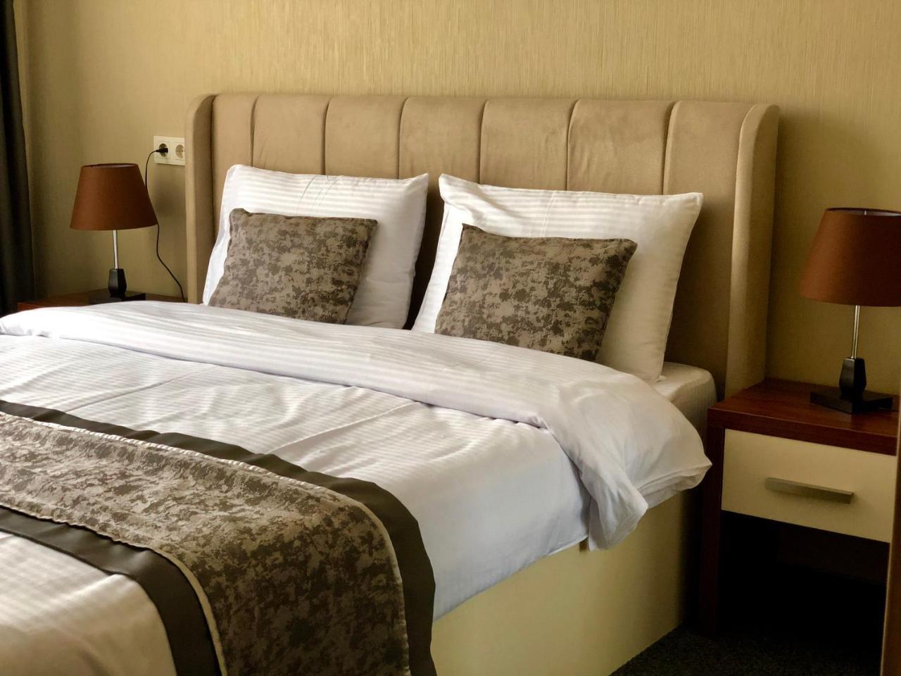 Tbili Hotel Тбілісі Екстер'єр фото