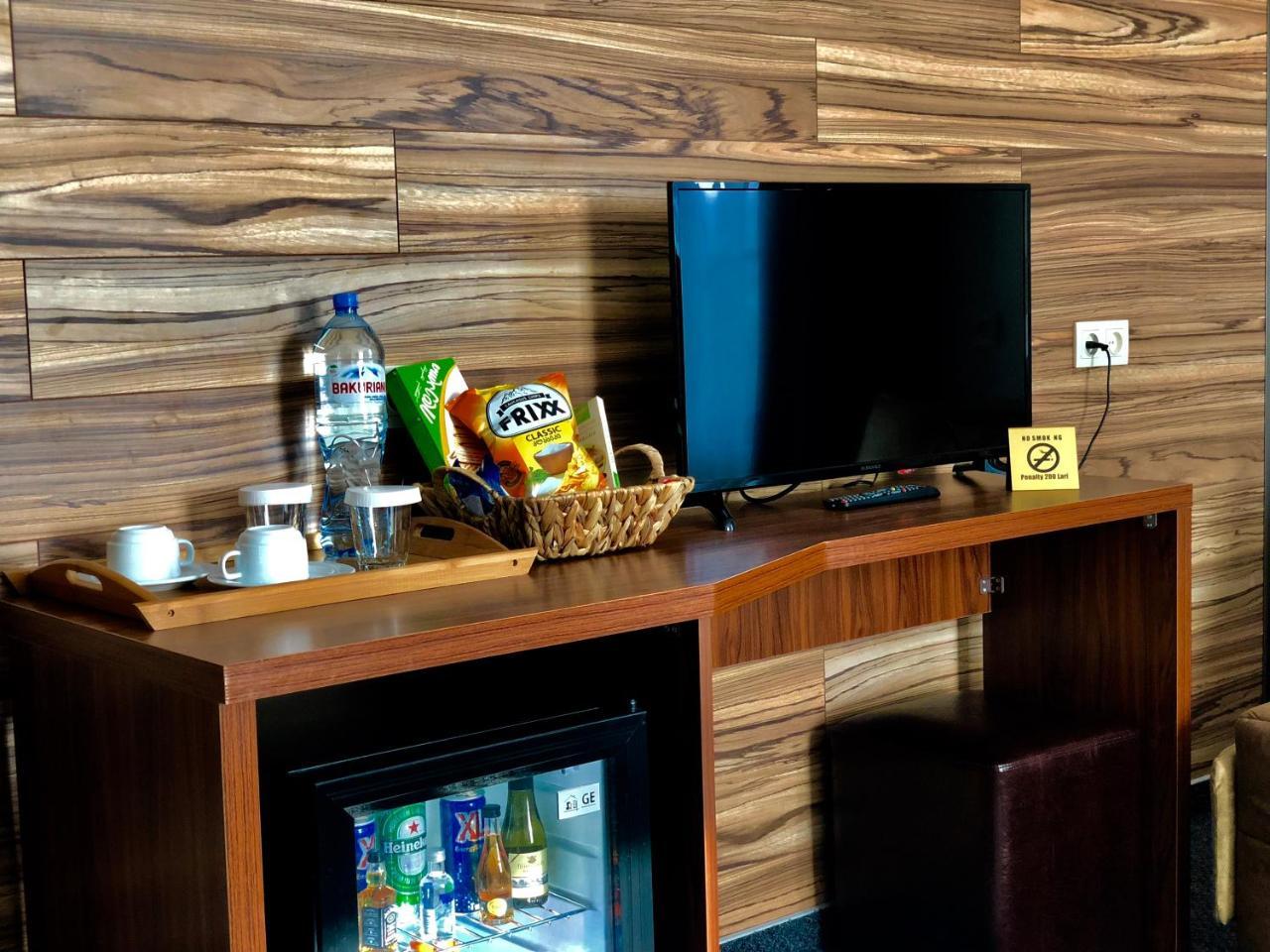 Tbili Hotel Тбілісі Екстер'єр фото