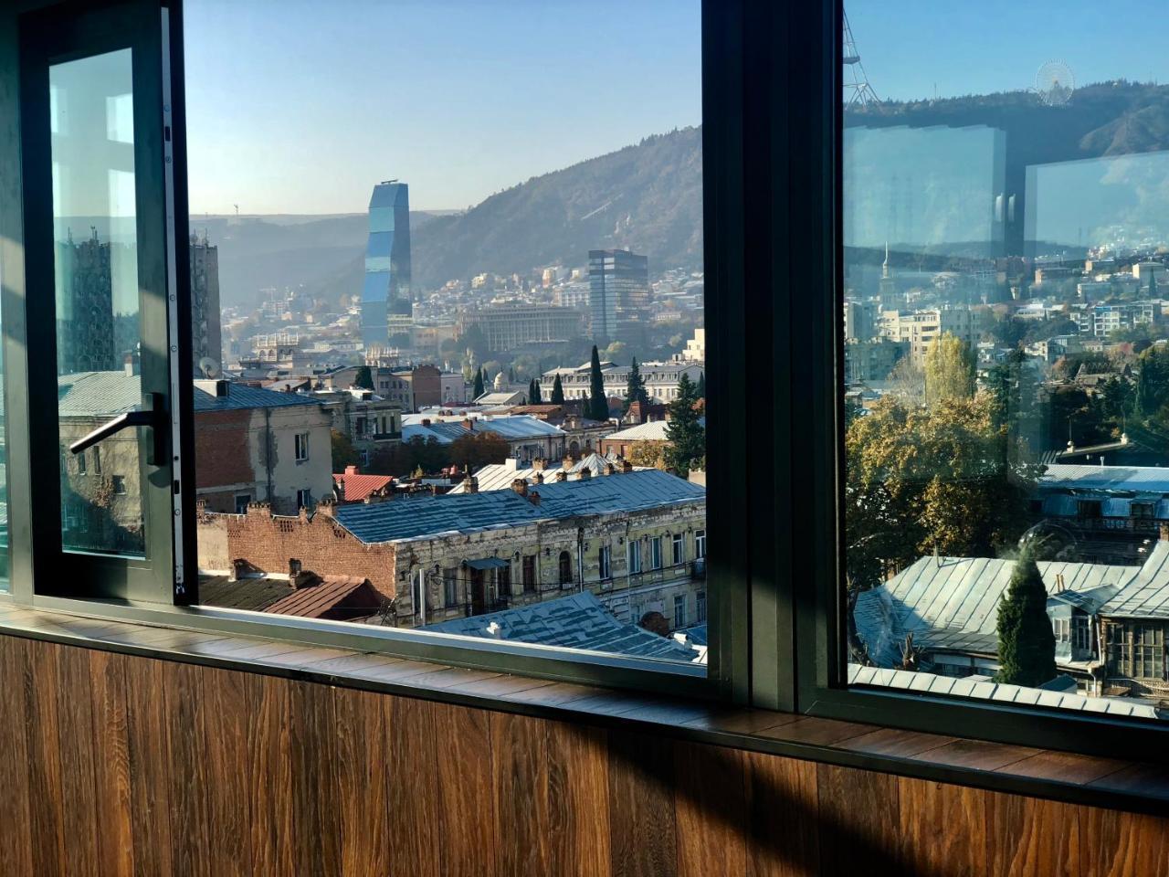Tbili Hotel Тбілісі Екстер'єр фото